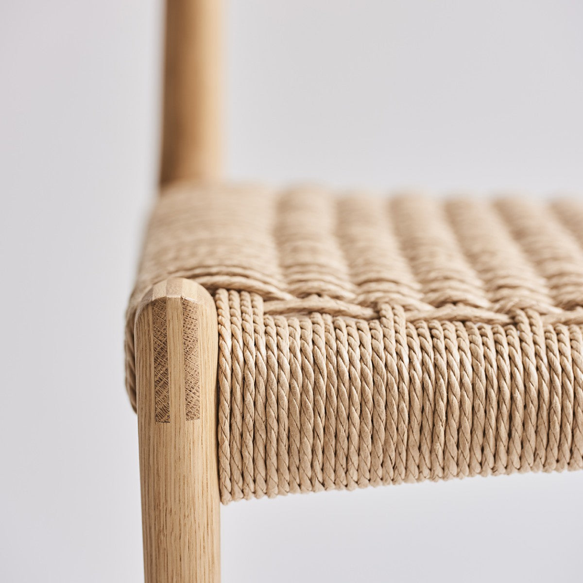 Pia Chair